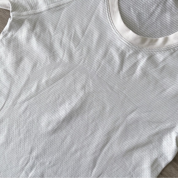 LULULEMON striped white sport t-shirt - Picture 3 of 3